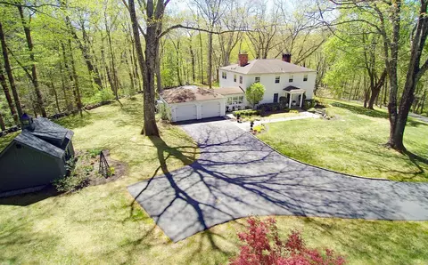 28 Wayside Ln, Redding, CT 06896