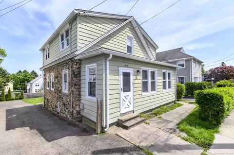 90 Avery St, Stamford, CT 06902