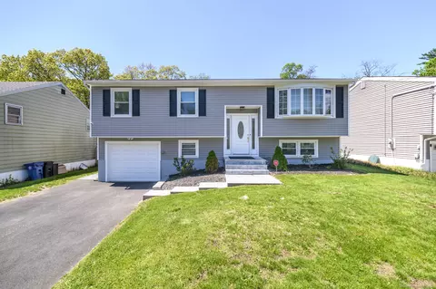 32 Fern St, West Haven, CT 06516