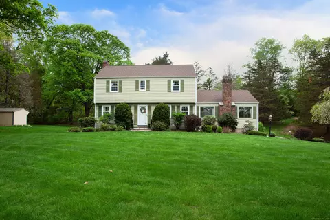 254 Stratton Brook Rd, Simsbury, CT 06092
