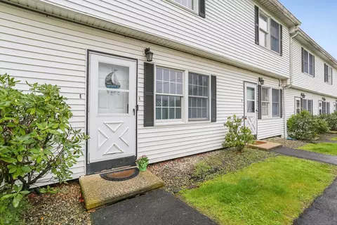498 Naugatuck Ave #E, Milford, CT 06460