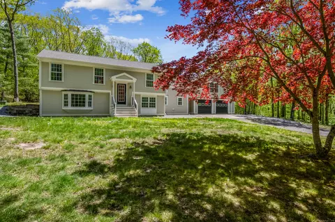 138 Flood Rd, Marlborough, CT 06447