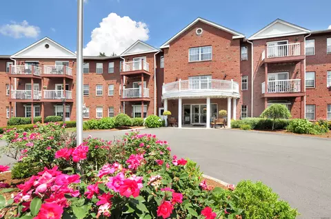 625 Palisado Ave #212, Windsor, CT 06095