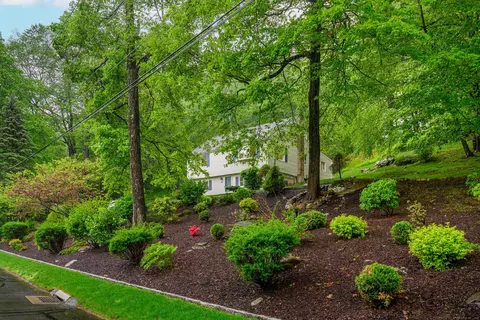55 Old Sib Rd, Ridgefield, CT 06877