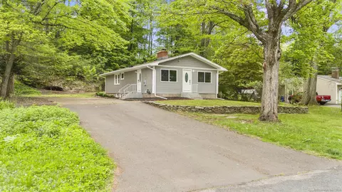 10 Brainerd Dr, Portland, CT 06480