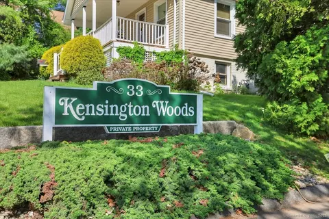 33 Langdon Ct #E103, Berlin, CT 06037