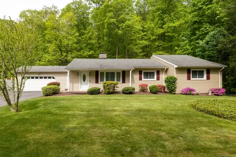 153 Mountain Rd, Cheshire, CT 06410