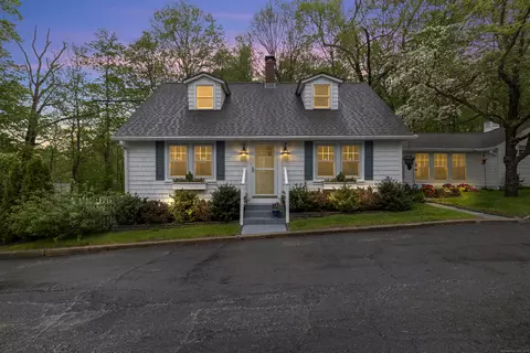 7 Budney Hill Rd, Ivoryton, CT 06442