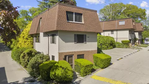 202 Soundview Ave #59, Stamford, CT 06902