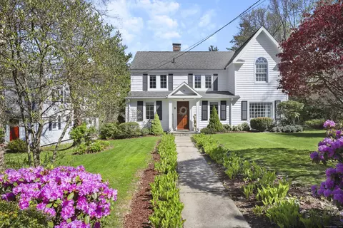 78 Hoyts Hl, Bethel, CT 06801