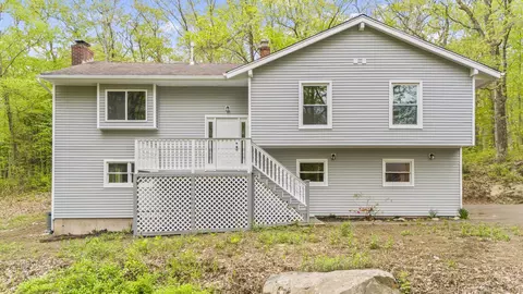 17 Quiet Woods Rd, East Hampton, CT 06424