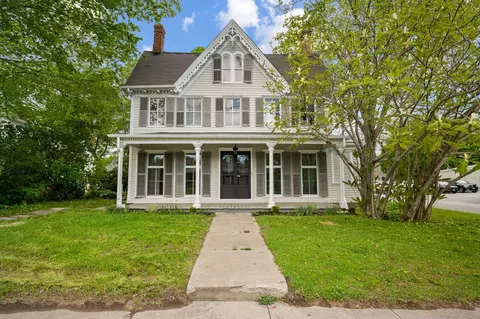 93 Sachem St, Norwich, CT 06360