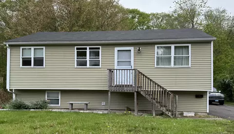 211 Roanoak Ave, Willimantic, CT 06226