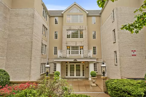 2 Homestead Ln #410, Greenwich, CT 06831