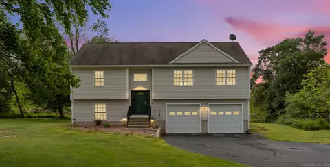 10 Sandy Ln, Colchester, CT 06415