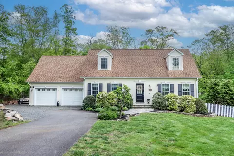 5 Maple Tree Rd, Brookfield, CT 06804