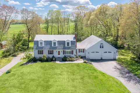 21 Fernwood Dr, Bolton, CT 06043