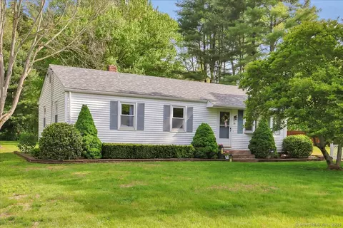 27 Fairlawn Rd, Glastonbury, CT 06033