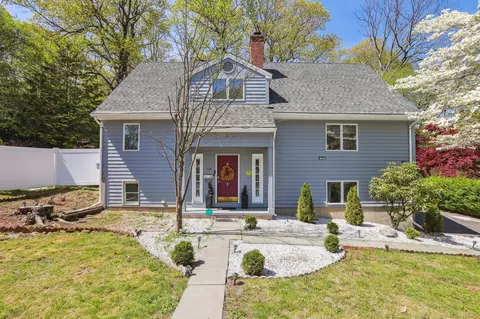 219 Robinwood Rd, Waterbury, CT 06708