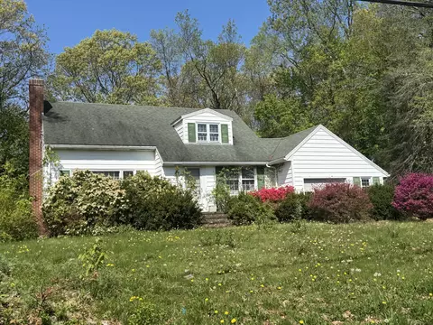 472 Strong St, East Haven, CT 06512