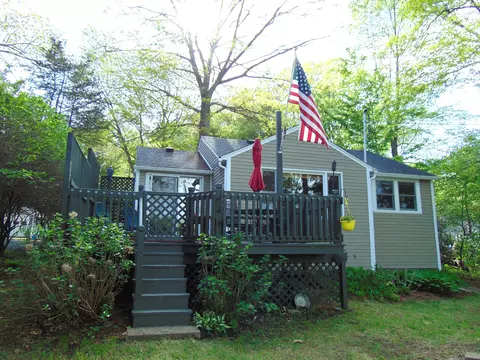 269 Lake Shore Dr, Colchester, CT 06415