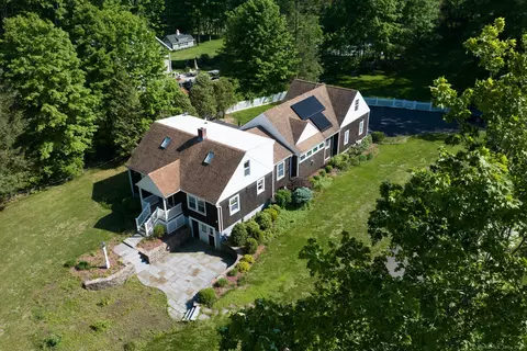 1013 Wallingford Rd, Cheshire, CT 06410