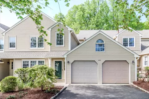 446 Pitkin Holw #446, Trumbull, CT 06611