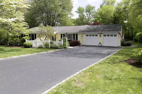 146 W Rocks Rd, Norwalk, CT 06851