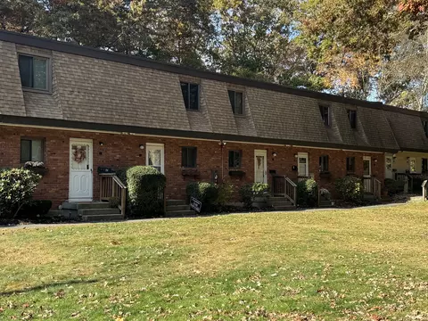 11 King Arthur Dr #6G, East Lyme, CT 06357