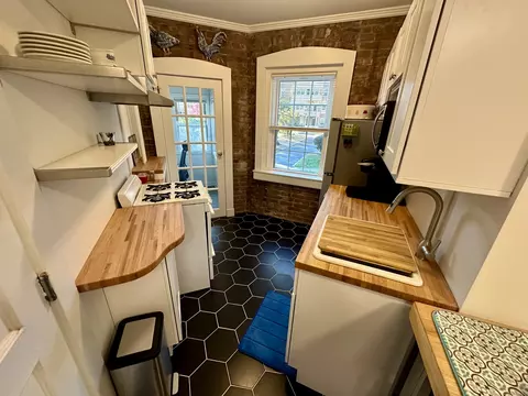 61 Rowsley St #2, Bridgeport, CT 06605