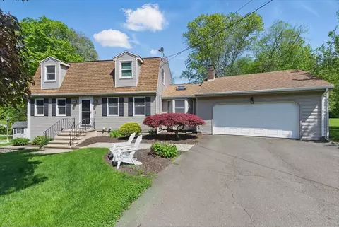 7 Beechwood Cir, Cromwell, CT 06416