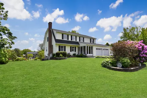 992 Hill St, Bristol, CT 06010