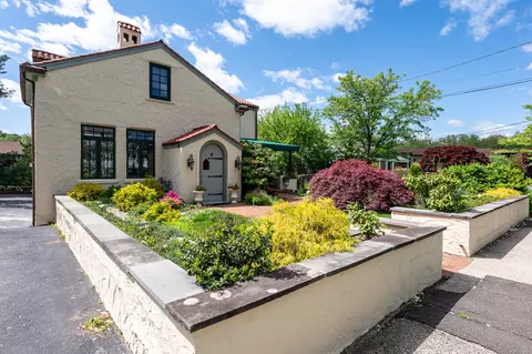 306 Hubbard Ave, Stamford, CT 06905