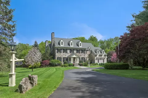6 Spectacle Ln, Ridgefield, CT 06877