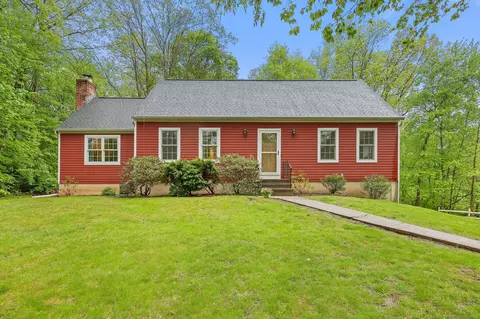 18 Oxbow Ln, Northford, CT 06472
