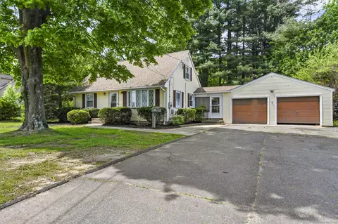 261 King St, Bristol, CT 06010