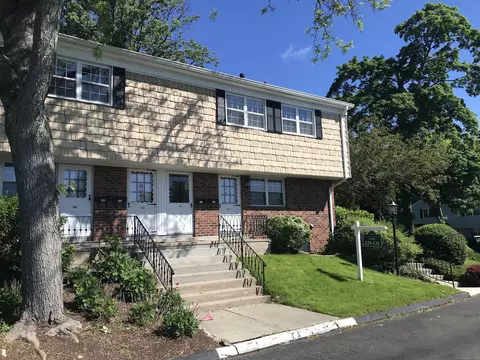 245 Unquowa Rd #127, Fairfield, CT 06824