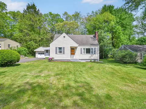 23 Sunnyside Cir, Windsor, CT 06095