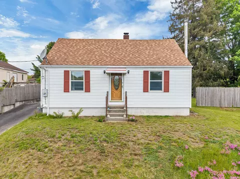 6 Lois St, Norwich, CT 06360