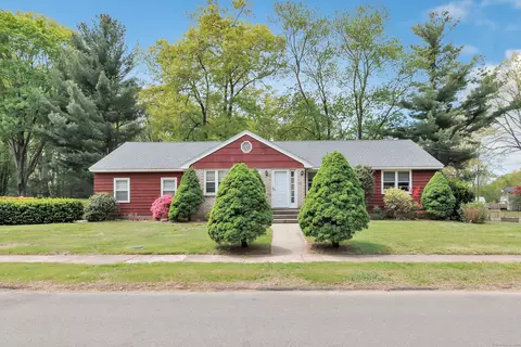 15 Roger Ave, North Haven, CT 06473