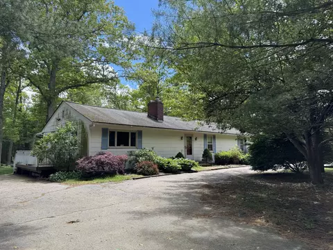 492 Providence New London Tpke, North Stonington, CT 06359