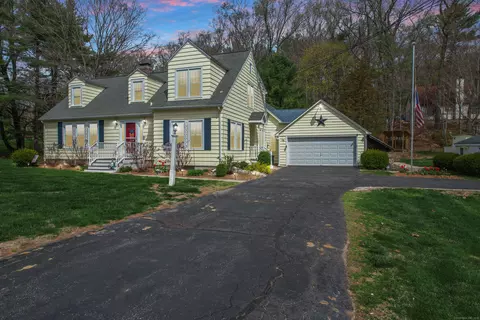 48 Puddin Ln, Mansfield, CT 06250