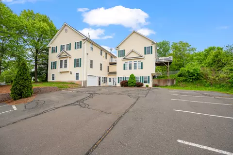 8 Pasco Dr #E, East Windsor, CT 06088