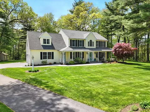 9 Wilson Ct, Enfield, CT 06082