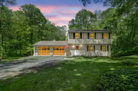 13 Bayberry Ln, Redding, CT 06896