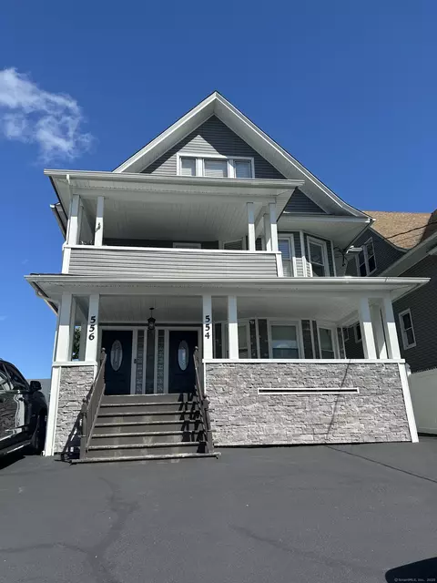 554 Huntington Rd, Bridgeport, CT 06610