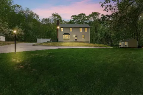 304 Lathrop Rd, Plainfield, CT 06374
