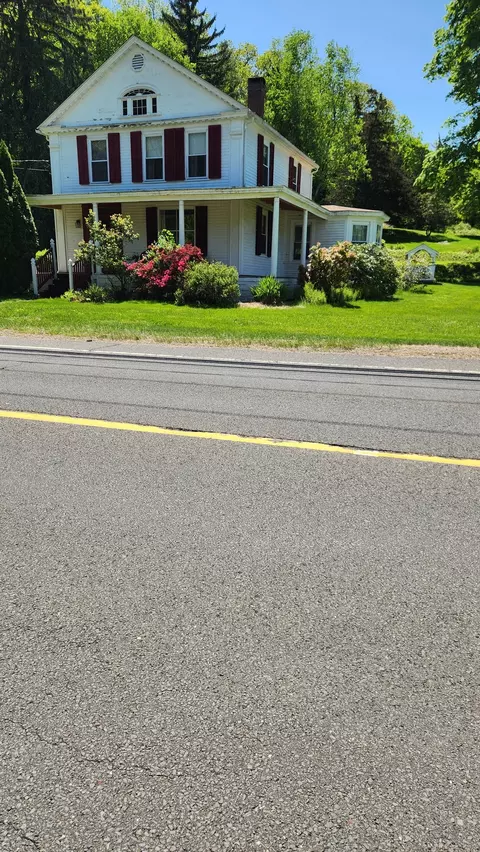 963 Saybrook Rd, Haddam, CT 06438