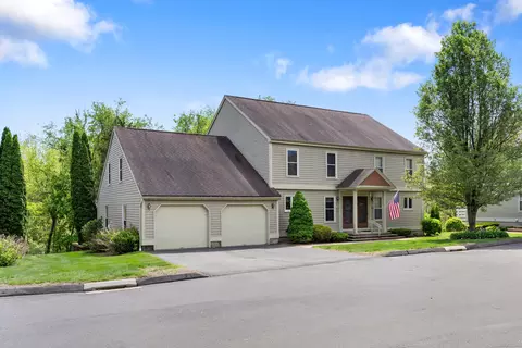 120 Colonial Hill Dr #120, Wallingford, CT 06492