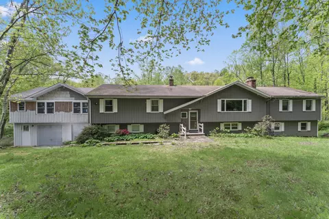 166 Palmer Rd, Southbury, CT 06488